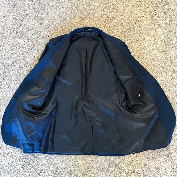 Men’s Navy Suit